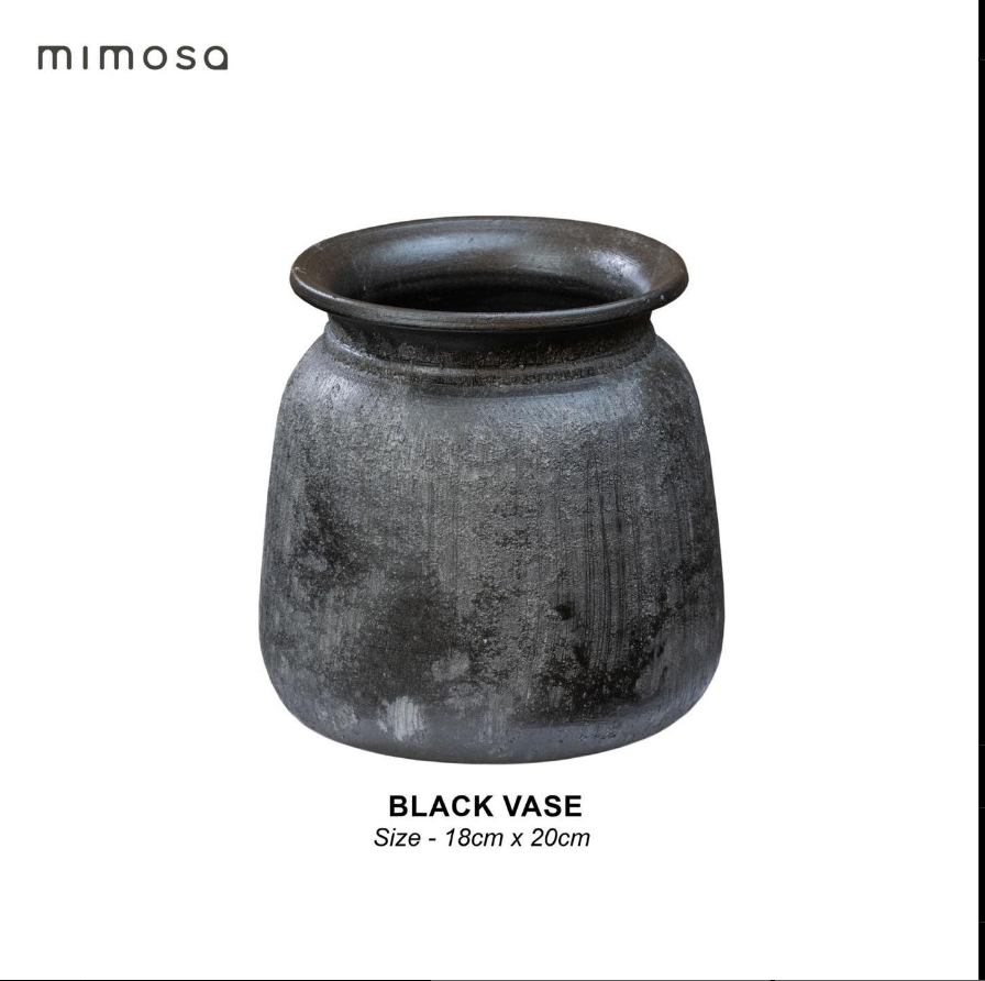 black vase 210532