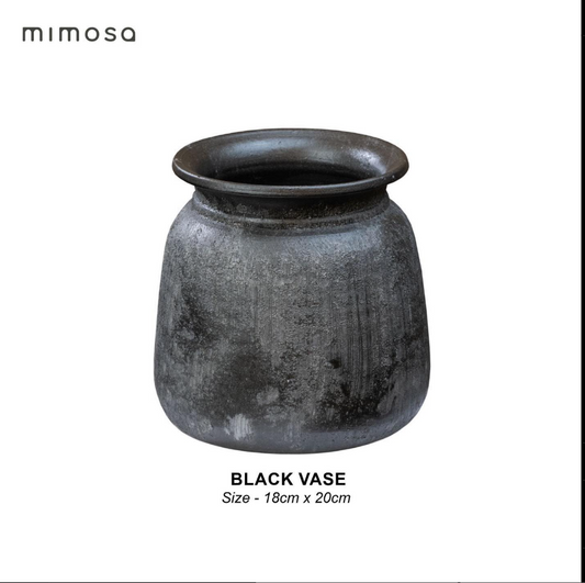 black vase 210532